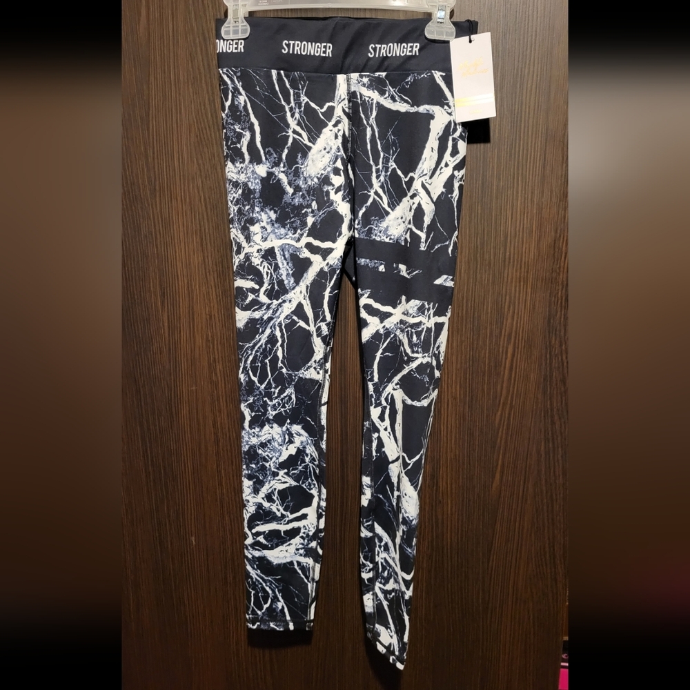 Stronger Marble Madness Leggings Size: Medium